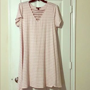 Plus size V neck maxi dress